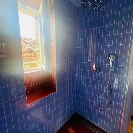 Apartment Bel Appartement, 5 Pers - 2 Chambres, Centre-ville, Plage, Halles, Spot De Surf A Pied *